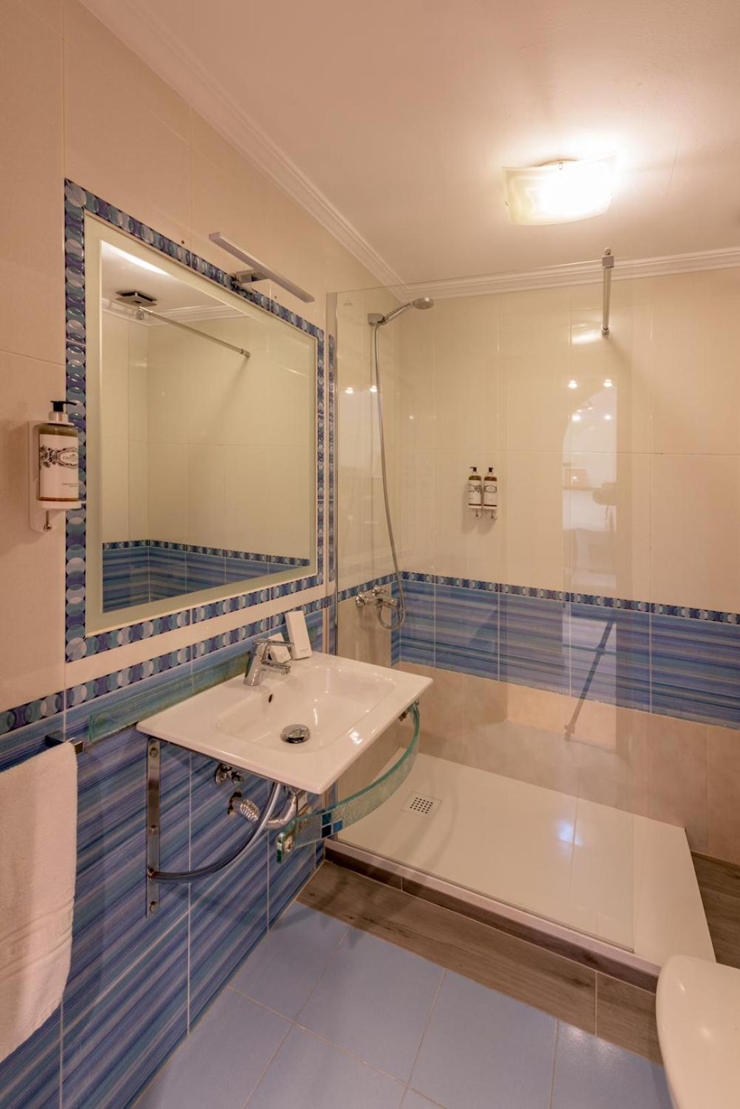 Apartamento Centrico Sibarys- 2 Dormitorios Nerja Luaran gambar